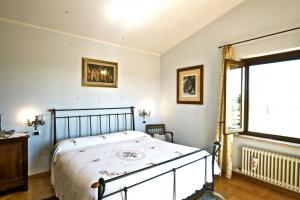 Villa ristrutturata con parco in vendita a Pitigliano