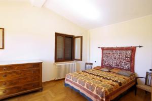 Villa ristrutturata con parco in vendita a Pitigliano