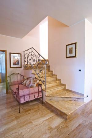 Villa ristrutturata con parco in vendita a Pitigliano