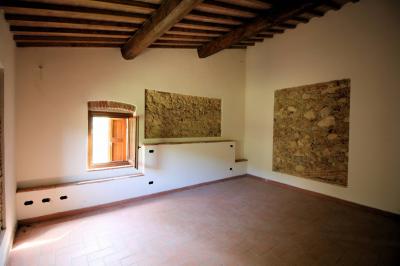 Casa colonica ristrutturata con parco e piscina in vendita a Casciana Terme Lari