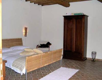 Azienda agrituristica in posizione panoramica con piscina in vendita a Pienza