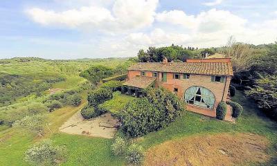 Antico casolare ristrutturato in vendita a Pontedera