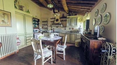 Antico casolare ristrutturato in vendita a Pontedera