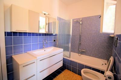 Villa di lusso con parco piscina e vista mare in vendita a Portoferraio