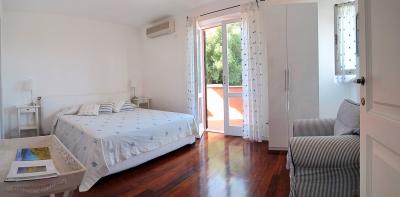 Villa di lusso con parco piscina e vista mare in vendita a Portoferraio