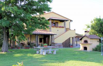 Complesso agrituristico con parco e piscina in vendita a Massa Marittima