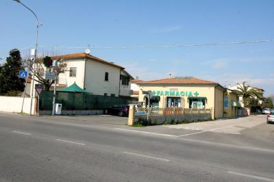 Terratetto libero su tre lati a reddito in vendita a San Giuliano Terme