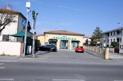Terratetto libero su tre lati a reddito in vendita a San Giuliano Terme