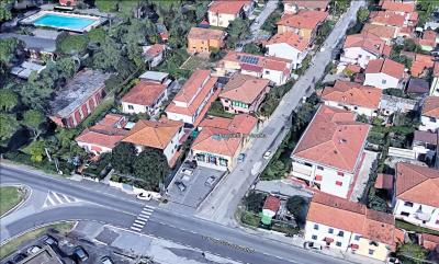 Terratetto libero su tre lati a reddito in vendita a San Giuliano Terme