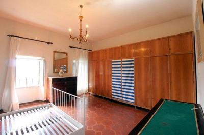 Villa di ampia metratura con parco in zona panoramica in vendita a Montecatini-Terme