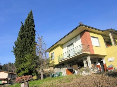 Villini bifamiliari di nuova progettazione con parco piscina e vista mare in vendita a Massarosa