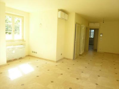 Villetta unifamiliare con giardino in vendita a Forte dei Marmi