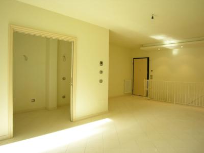 Appartamento al piano terra con giardino vicino al mare in vendita a Viareggio