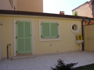 Appartamento al piano terra con giardino vicino al mare in vendita a Viareggio