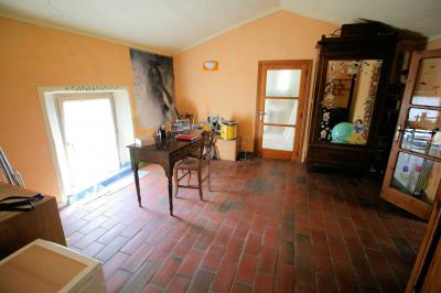 Casale con annessi ampio terreno e vista panoramica in vendita a Roccastrada