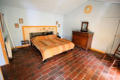 Casale con annessi ampio terreno e vista panoramica in vendita a Roccastrada