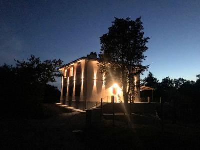 Azienda agricola con villa e piscina in vendita a Montecatini Val di Cecina