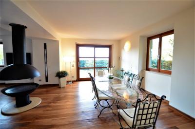 Villa in stile moderno in posizione dominante in vendita a Rufina