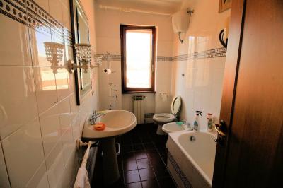 Appartamento al piano secondo con cantina e garage in vendita a San Marcello Piteglio