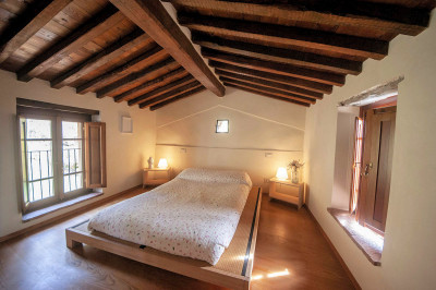 Rustico in stile Toscano con vista panoramica in vendita a Vicopisano