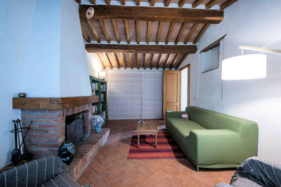 Rustico in stile Toscano con vista panoramica in vendita a Vicopisano