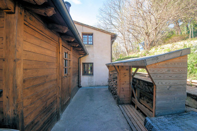 Rustico in stile Toscano con vista panoramica in vendita a Vicopisano