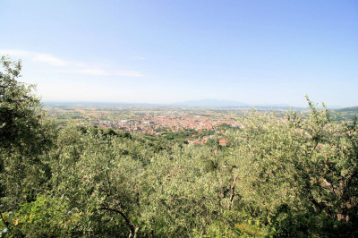 Hotel in posizione centrale in vendita a Montecatini-Terme