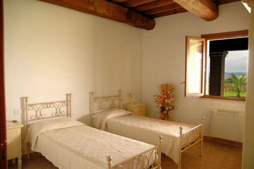 Struttura agrituristica ben avviata con piscine in vendita a Scarlino