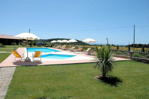 Struttura agrituristica ben avviata con piscine in vendita a Scarlino