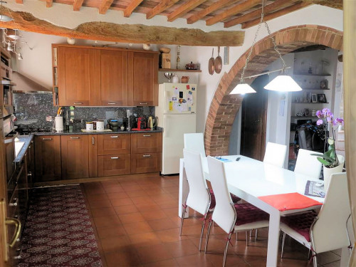 Casale ristrutturato con parco e piscina a pochi chilometri dal mare in vendita a Gavorrano