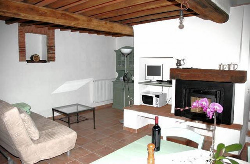 Casale ristrutturato con parco e piscina a pochi chilometri dal mare in vendita a Gavorrano