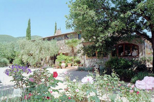 Casale ristrutturato con parco e piscina a pochi chilometri dal mare in vendita a Gavorrano