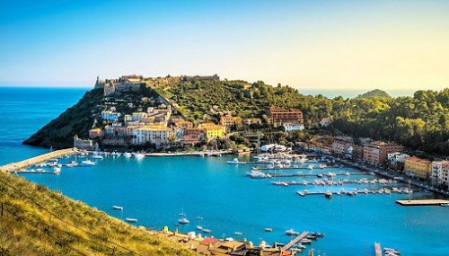 Lotto di terreno con progetto approvato per la realizzazione di un parcheggio per 85 posti auto in vendita a Monte Argentario