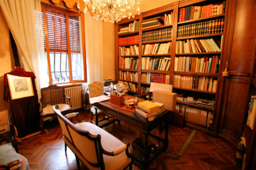 Villa di ampia superficie in zona residenziale in vendita a Montecatini-Terme