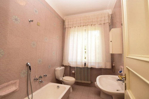 Villa in collina con parco in vendita a Camaiore