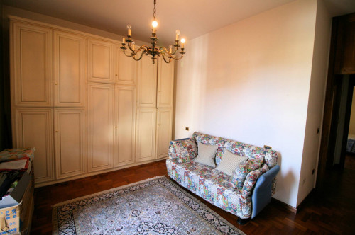 Villa unifamiliare di grande metratura con giardino in vendita a Montecatini-Terme
