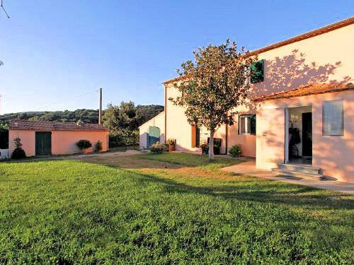 Casale di campagna vicino al mare in vendita a Castiglione della Pescaia