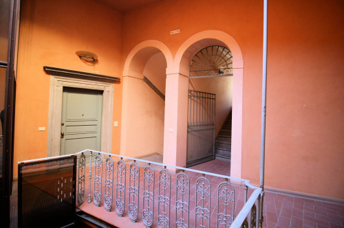 Appartamento al piano secondo con ascensore in vendita a Pistoia