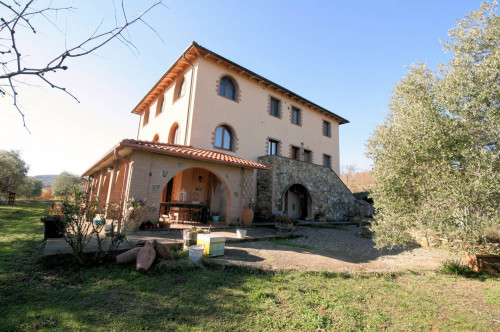 Azienda agricola con agriturismo in vendita a Civitella Paganico
