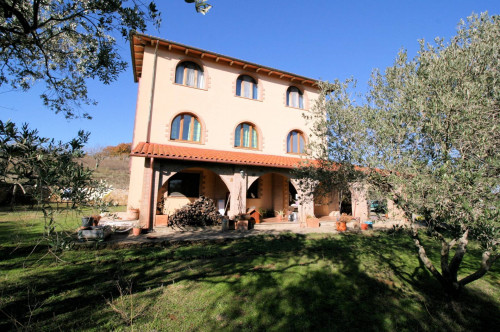 Azienda agricola con agriturismo in vendita a Civitella Paganico