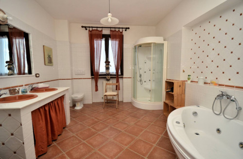 Azienda agricola con agriturismo in vendita a Civitella Paganico