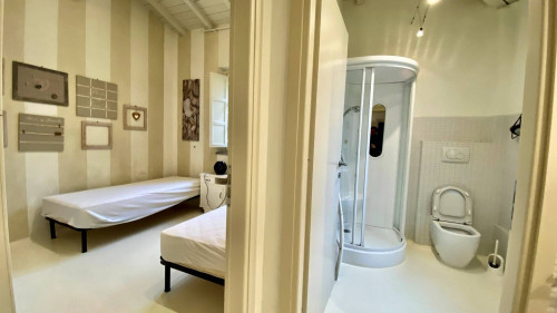 Casale ristrutturato con parco e piscina in vendita a Lucca