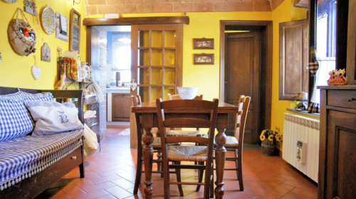 Appartamento in stile rustico Toscano ristrutturato in vendita a San Giuliano Terme