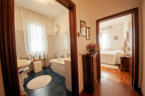 Appartamento in bifamiliare con giardino privato e depemdance in vendita a Santa Maria a Monte