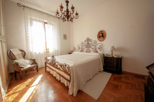 Appartamento in bifamiliare con giardino privato e depemdance in vendita a Santa Maria a Monte