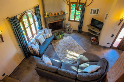 Bellissimo casale in stile Toscano con parco e piscina in vendita a Peccioli