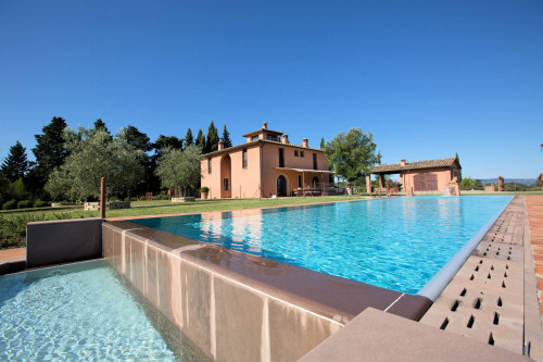 Bellissimo casale in stile Toscano con parco e piscina in vendita a Peccioli