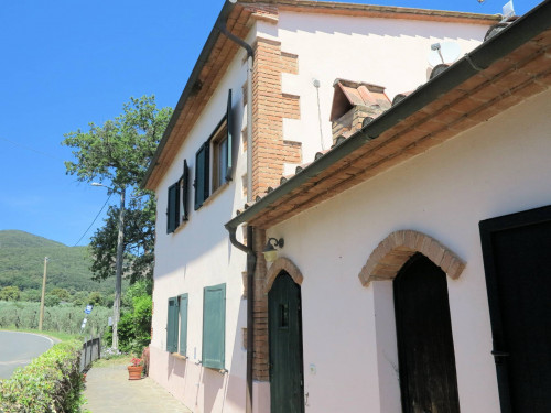 Casale in stile Toscano completamente ristrutturato in vendita a Gavorrano