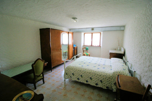 Villa singola con ampio giardino e vista panoramica in vendita a Marliana
