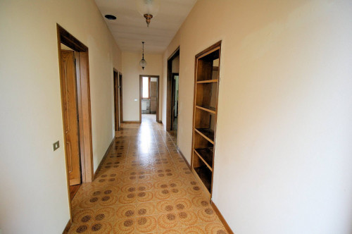 Villa singola con ampio giardino e vista panoramica in vendita a Marliana